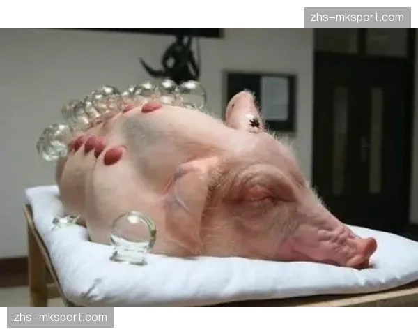 阿尔本因西班牙站引发的背部不适，将接受进一步医疗评估