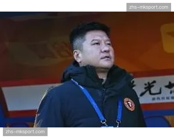 辽宁铁人俱乐部与11家企业签署2026赛季合作协议